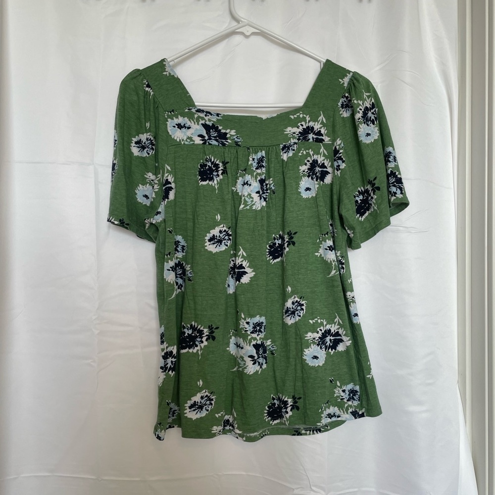 Lucky Brand/ Square Neck Green floral top - Picture 4 of 7